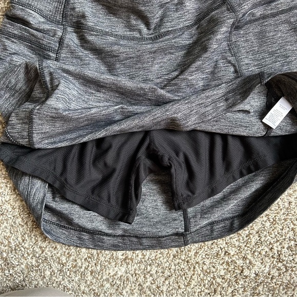 Athleta Marled Grey Excursion Skirt Skort Athletic Golf Hiking Tennis Small - Picture 8 of 10